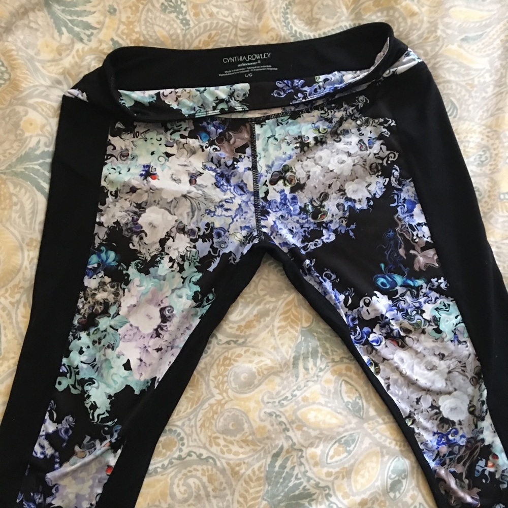 Cynthia Rowley Activewear- Capri leggings